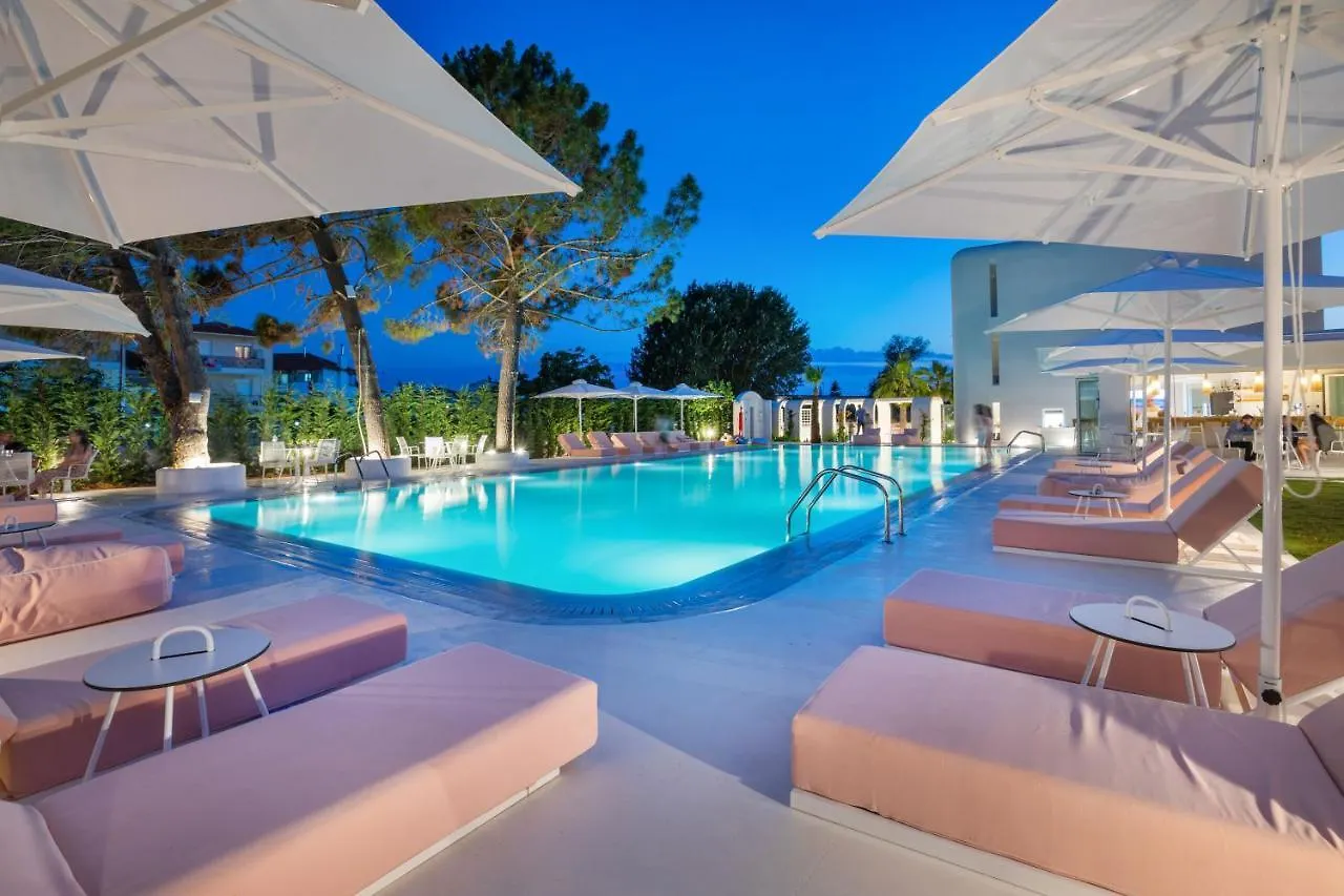 Cocoοns Luxury Suites & Villas Fourka 0*,  Greece