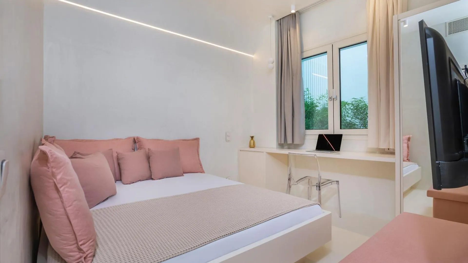 Cocoοns Luxury Suites & Villas Fourka 0*,