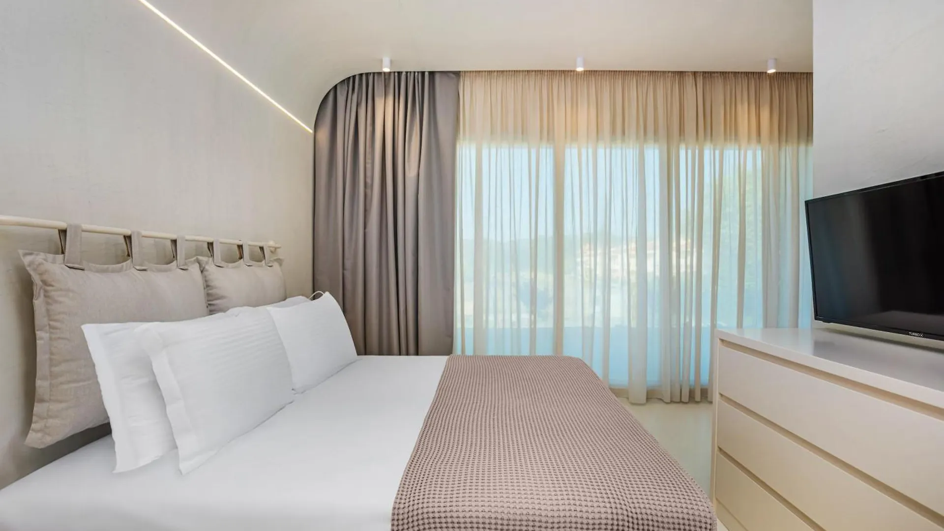 Ξενοδοχείο Cocoοns Luxury Suites & Villas Φούρκα Ελλάδα