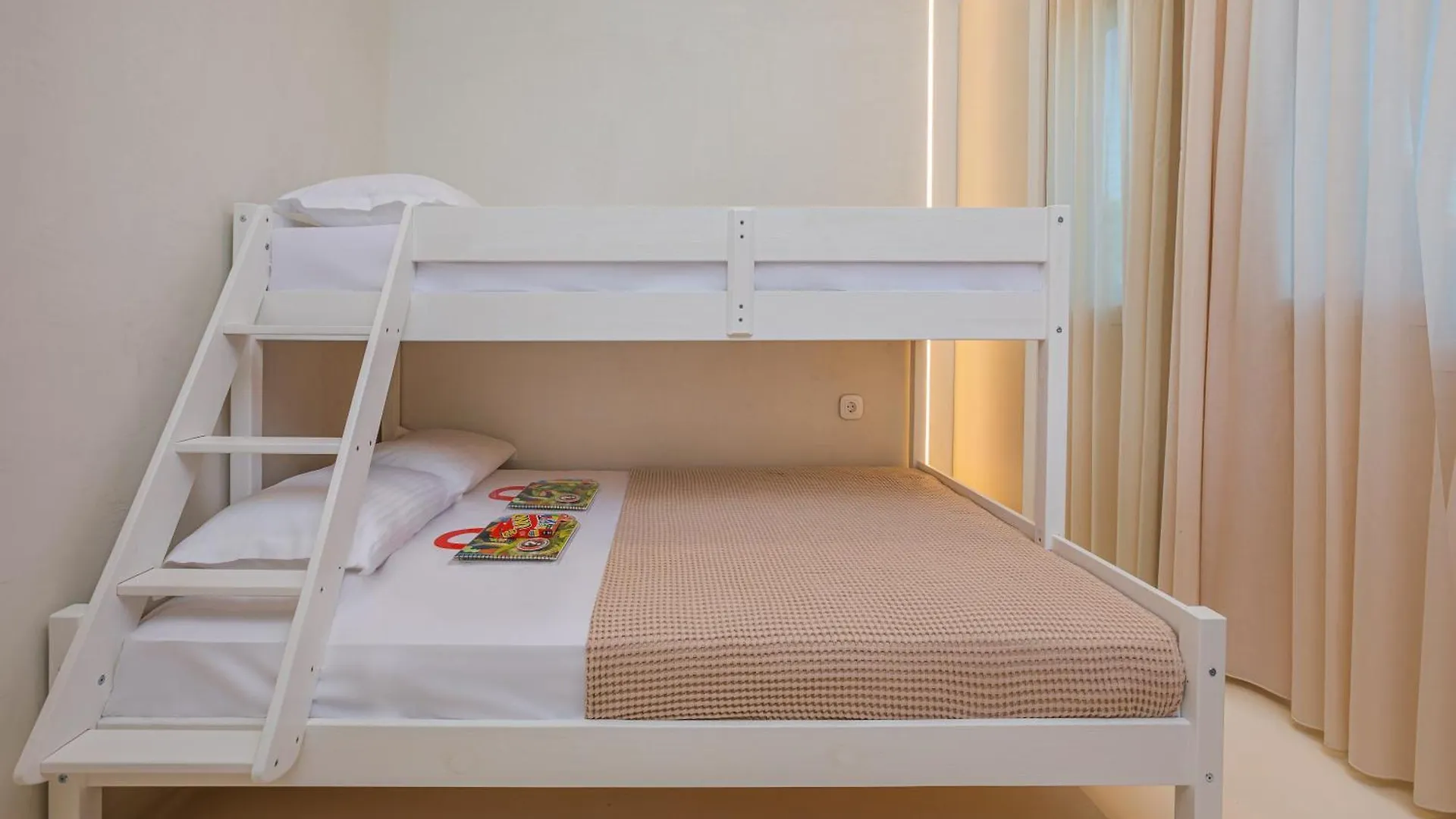 Ξενοδοχείο Cocoοns Luxury Suites & Villas Φούρκα