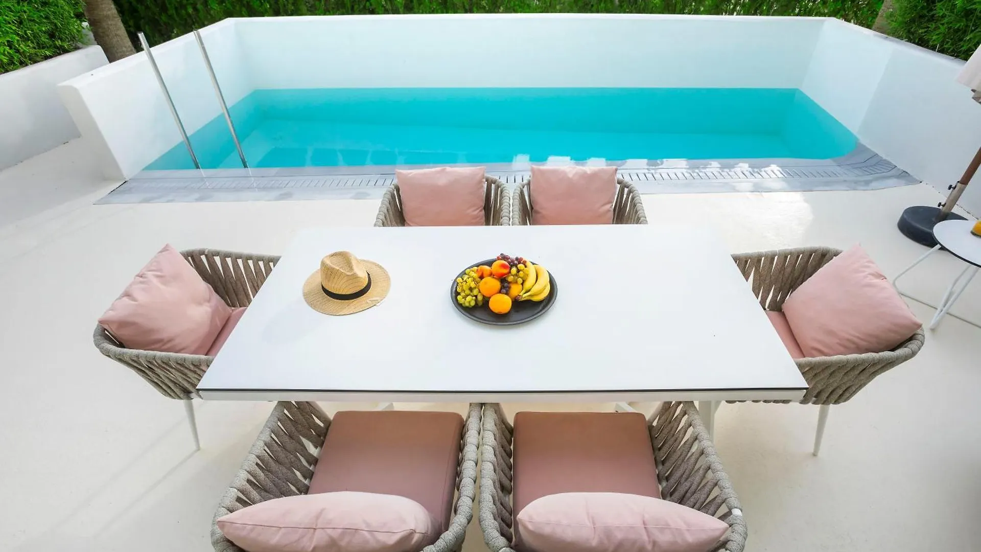 Ξενοδοχείο Cocoοns Luxury Suites & Villas Φούρκα